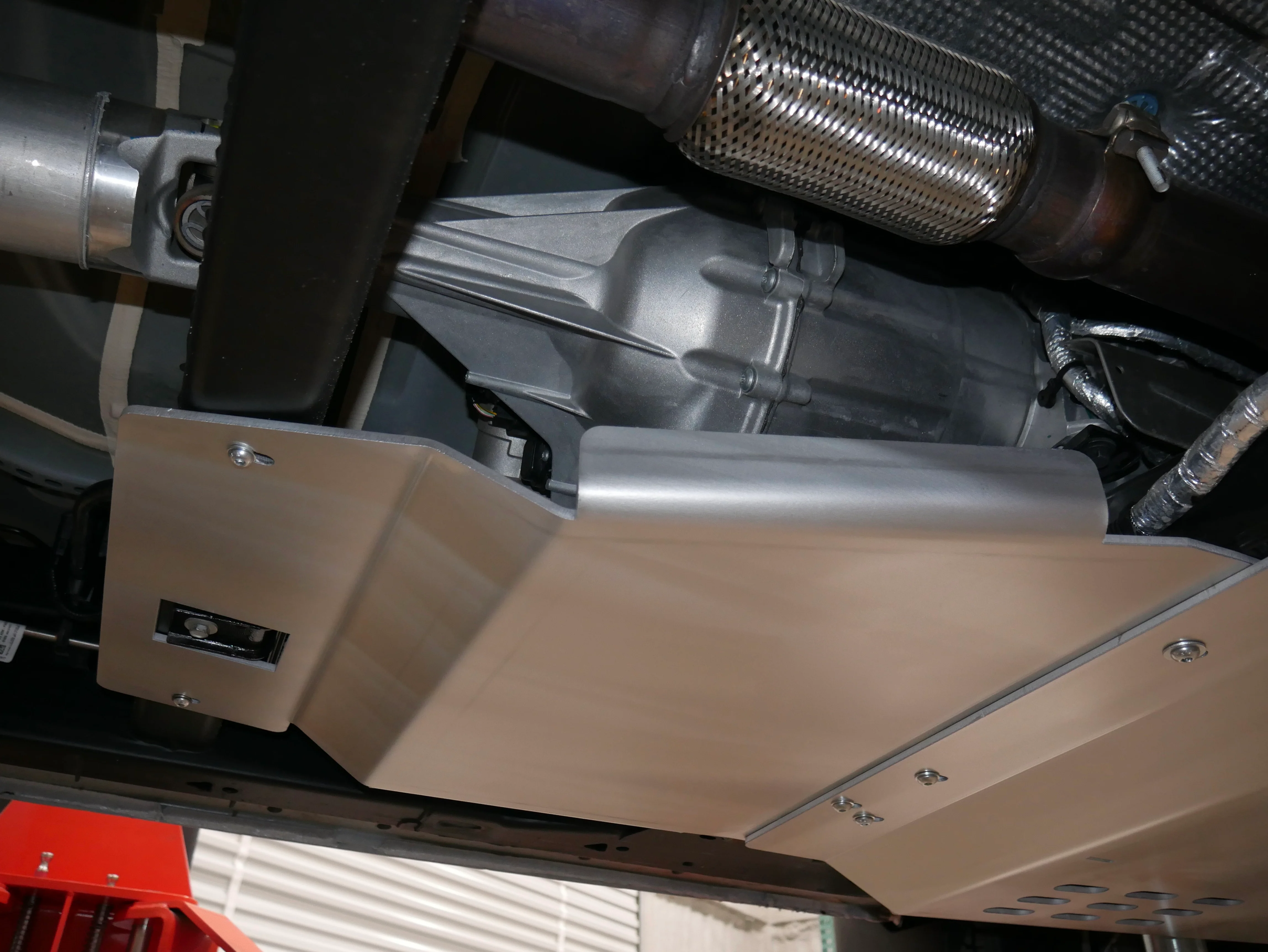 Chevy/GMC 1500 | 2019-2026 | Transfer Case Skid Plate - Image 4